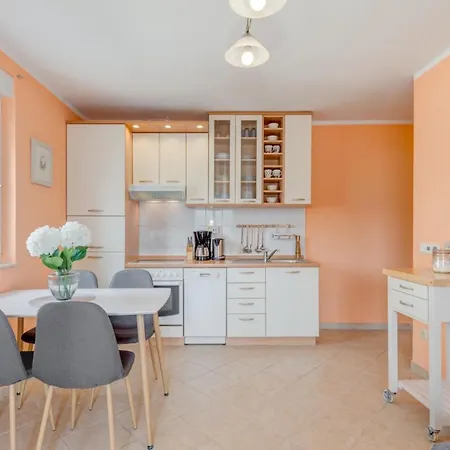 The Old Town View Apartment, 5 Min Walk, Parking Lejlighed Trogir