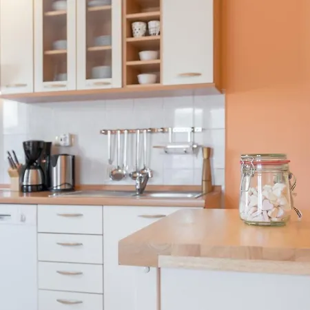 The Old Town View Apartment, 5 Min Walk, Parking Lägenhet