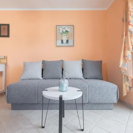 The Old Town View Apartment, 5 Min Walk, Parking Apartamento Trogir