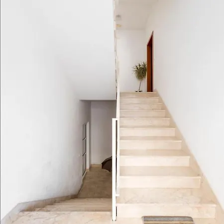 アパート The Old Town View Apartment, 5 Min Walk, Parking