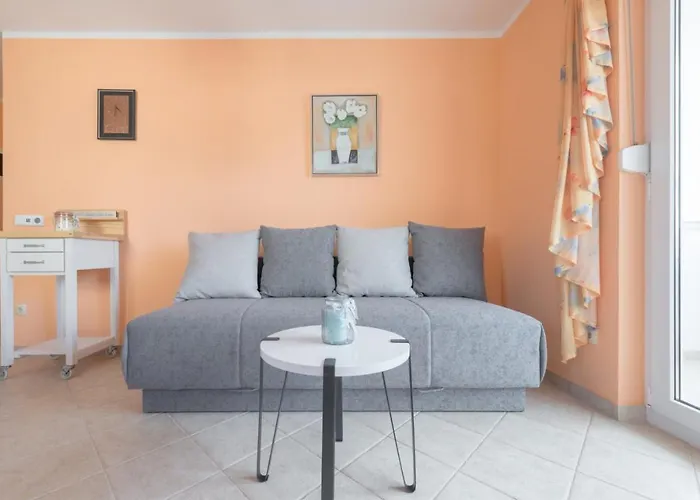 The Old Town View Apartment, 5 Min Walk, Parking アパート トロギール